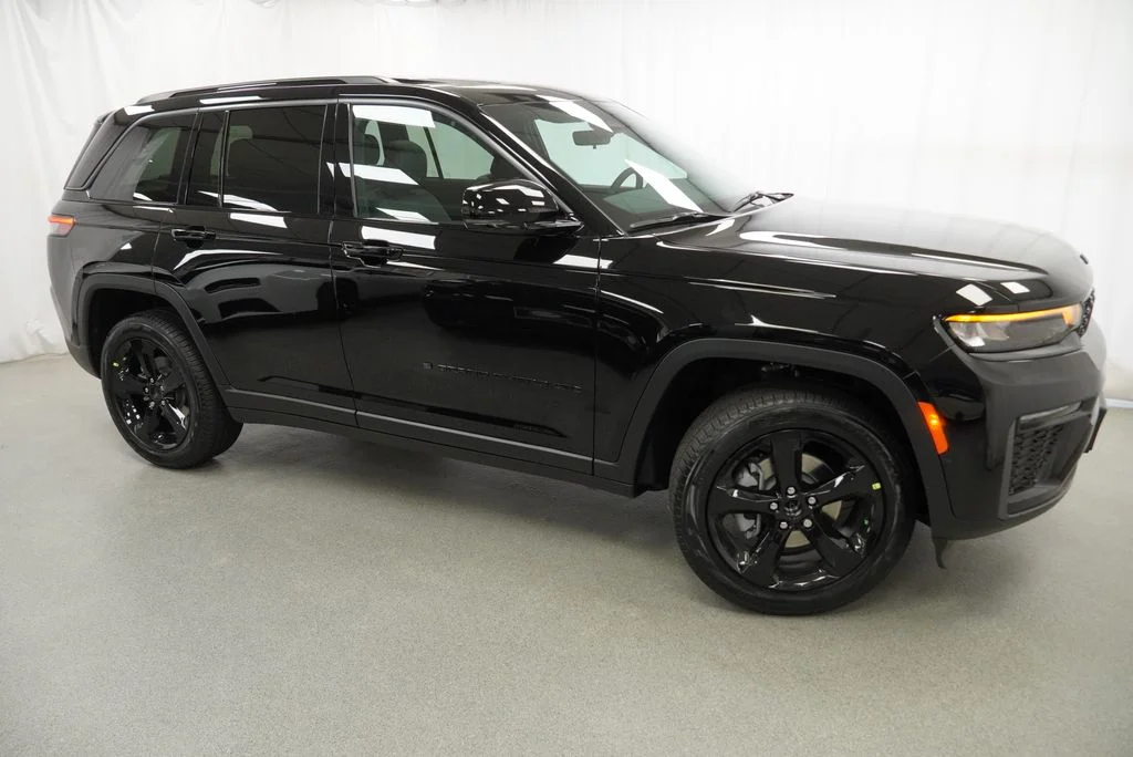 New 2027 High Gloss Black Jeep Limited image 9