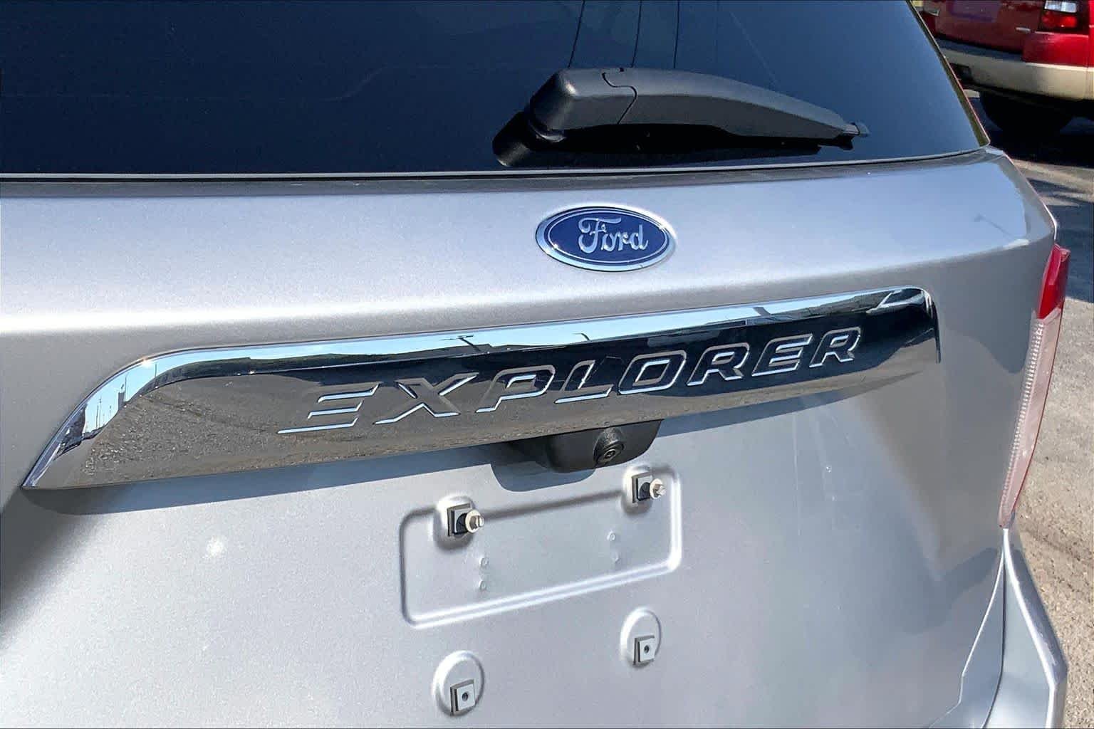 Used 2023 Iconic Silver Metallic Ford XLT image 27