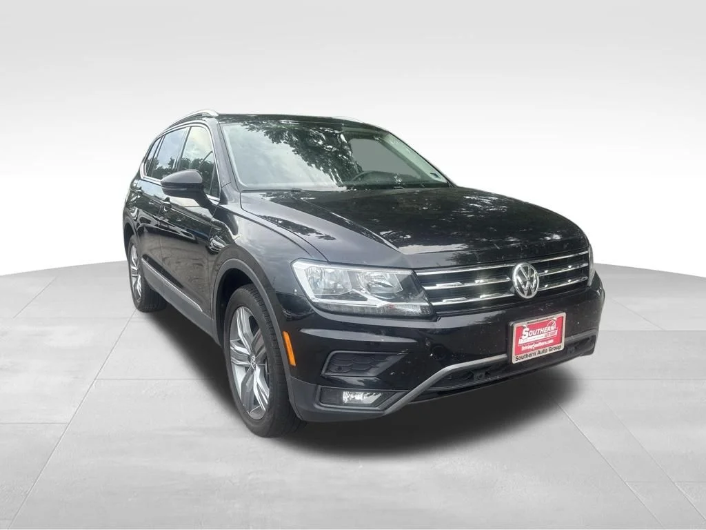 Used 2021 Black Volkswagen 2.0T SEL image 31