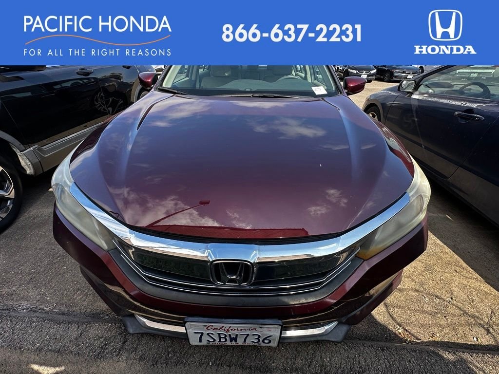 Used 2016  Honda LX image 1