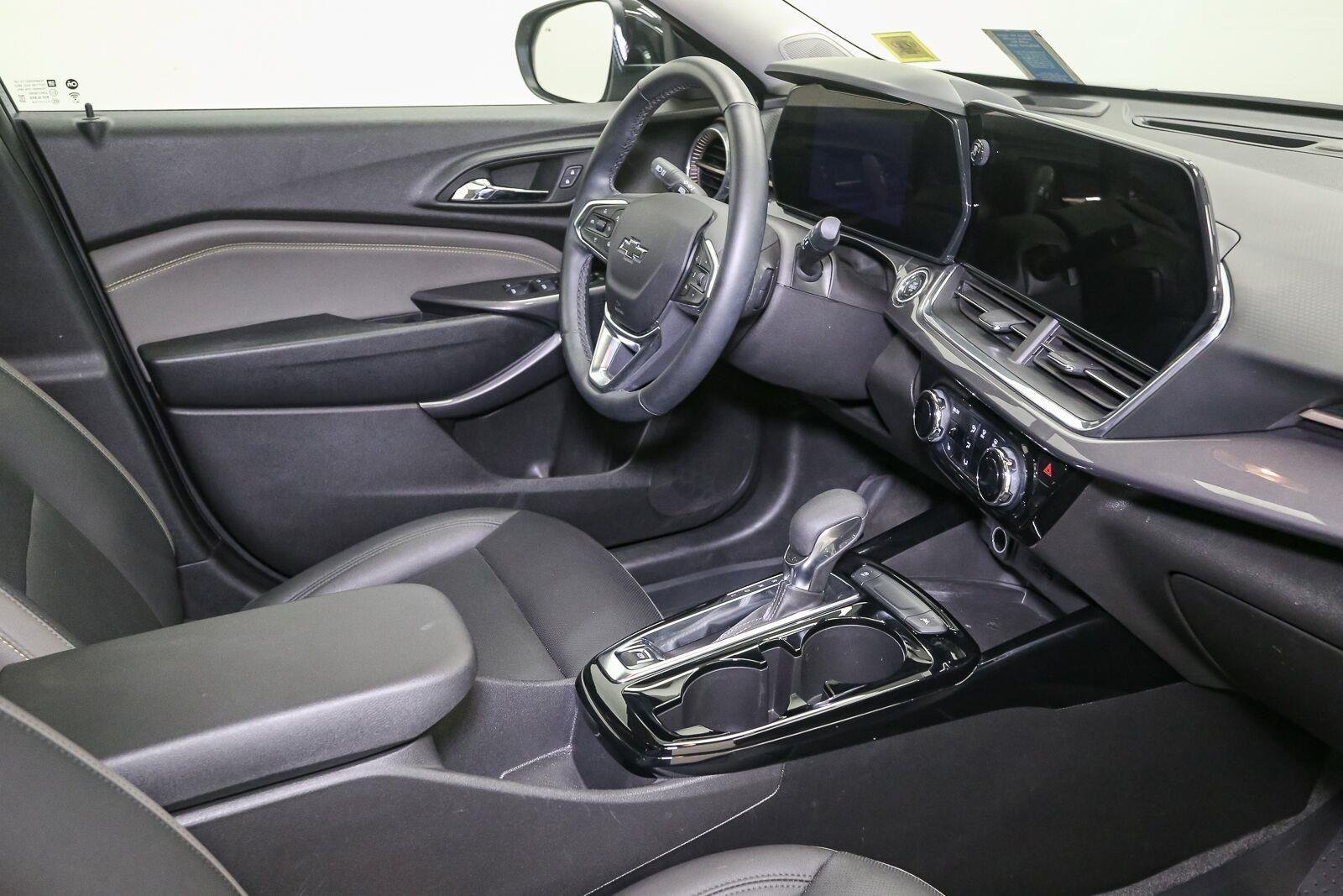 Used 2025 Sterling Gray Metallic Chevrolet ACTIV image 19