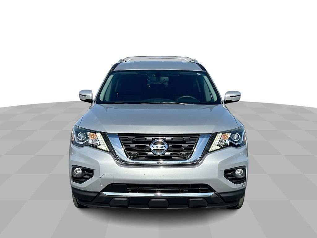 Used 2017 Silver Nissan SV image 18
