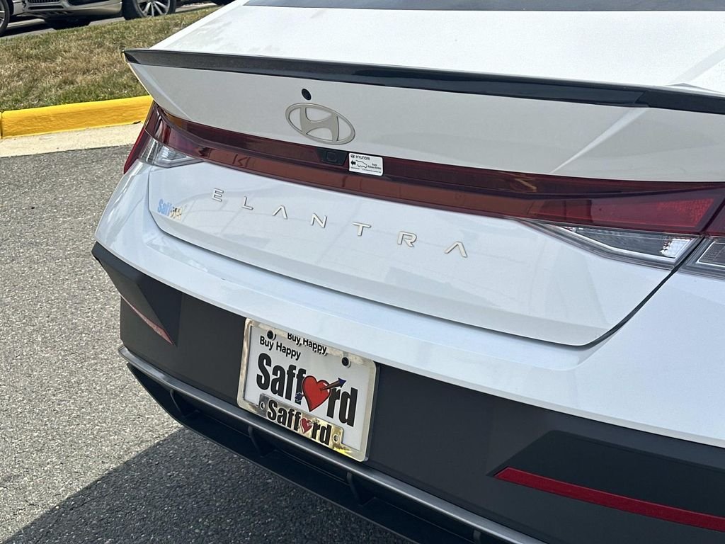 Certified Used 2025 White Hyundai SEL Sport image 11
