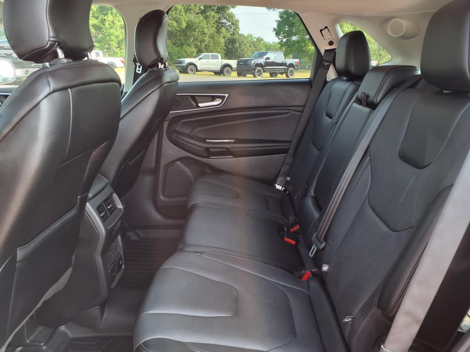 Used 2016  FORD TITAN image 21