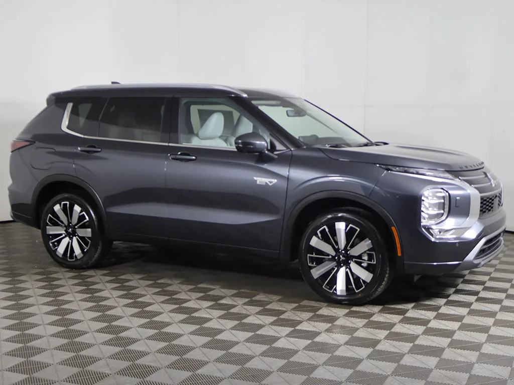 New 2026 Gray Mitsubishi SEL S-AWC image 19