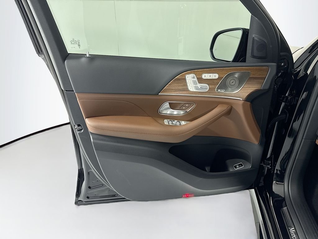 New 2026 Obsidian Black Metallic Mercedes-Benz GLS 450 image 26