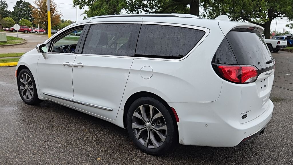 Used 2018 White Chrysler Limited image 22