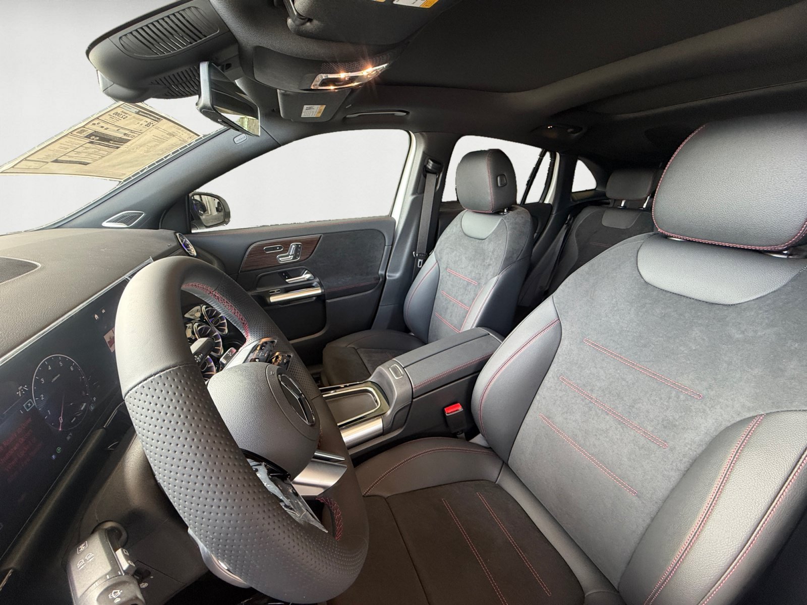 New 2026 Polar White Mercedes-Benz GLA 250 image 10