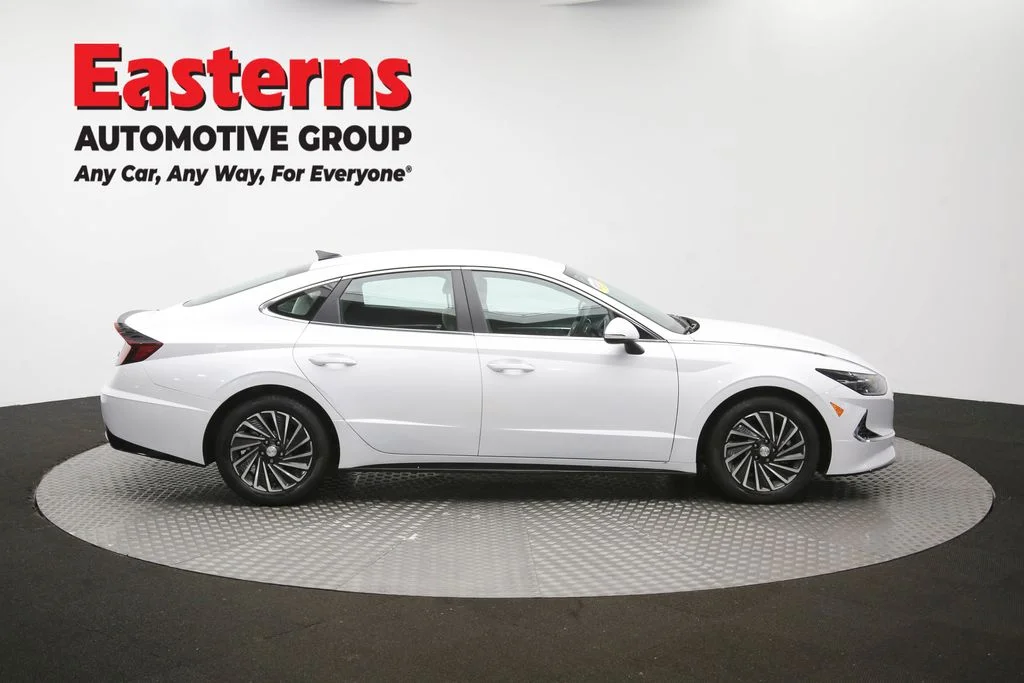 Used 2023 White Hyundai SEL image 44