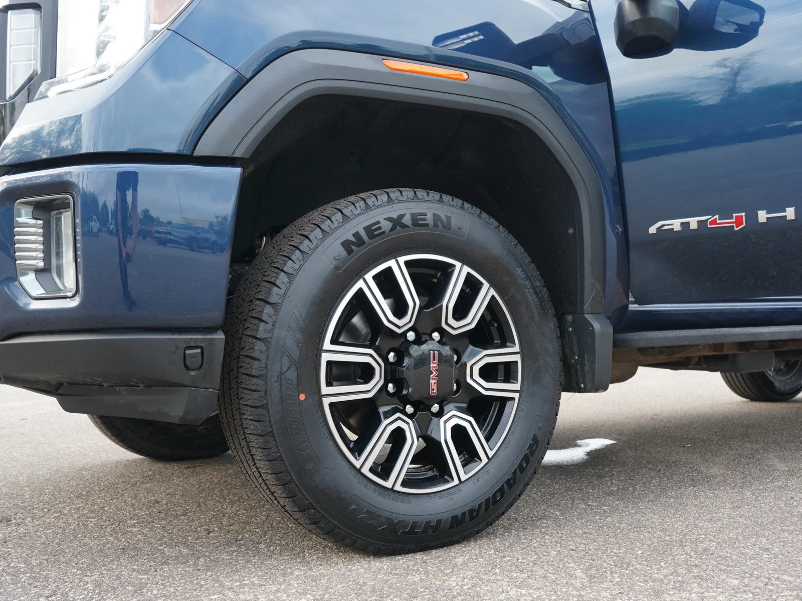 Used 2022 Pacific Blue Metallic GMC AT4 image 27