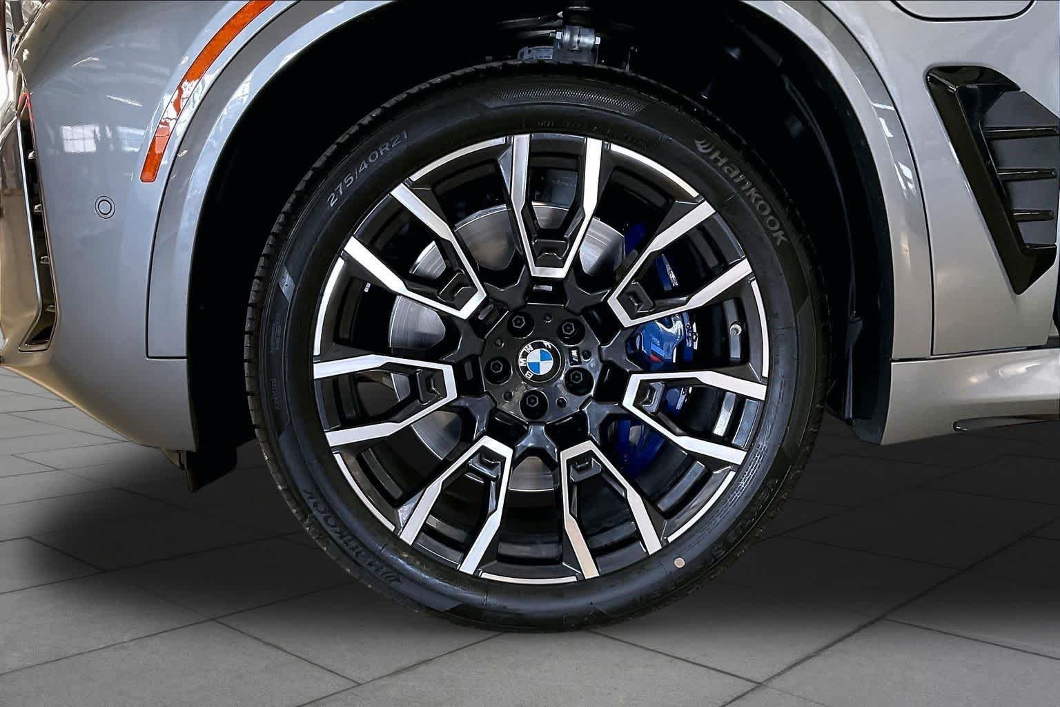 New 2026 Skyscraper Grey Metallic BMW xDrive50e image 11