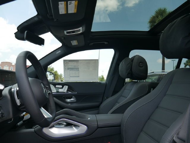 New 2026 MANUFAKTUR Moonlight White Metallic Mercedes-Benz GLS 450 image 43