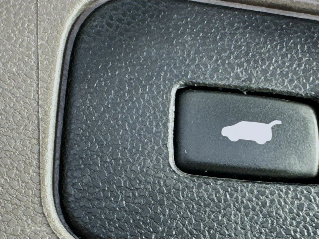 Used 2013 Silver Honda EX-L image 33