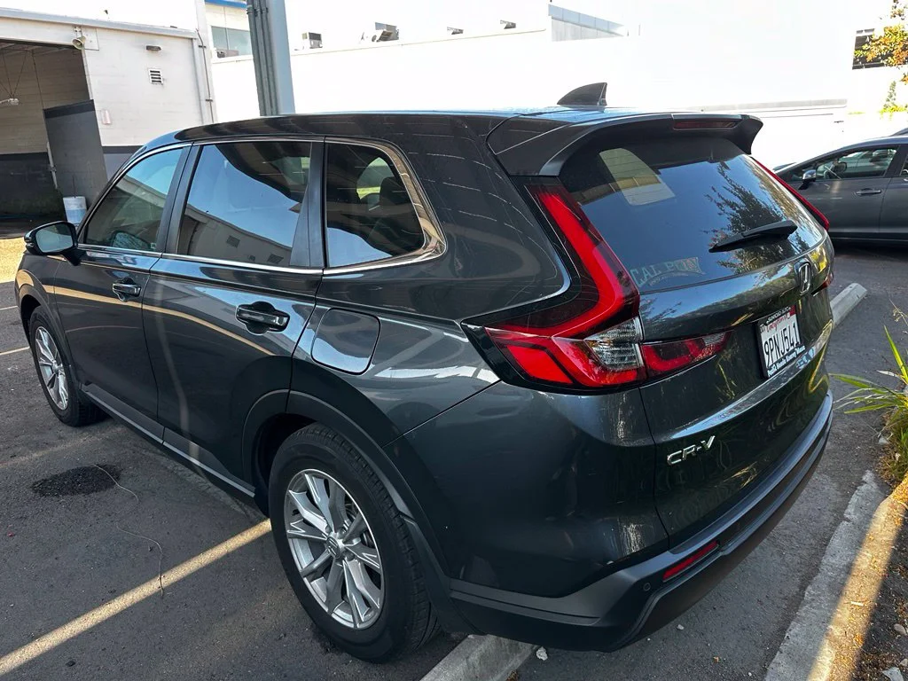 Used 2025  Honda EX-L image 4