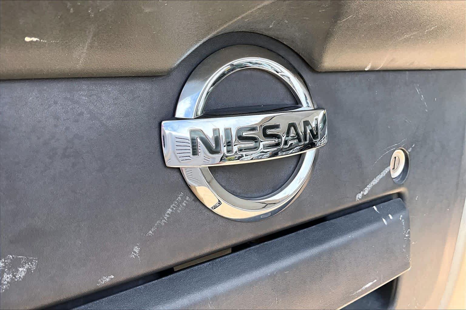 Used 2018 Gun Metallic Nissan SV V6 image 30