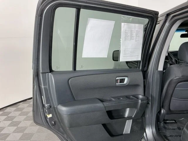 Used 2011  Honda EX image 22