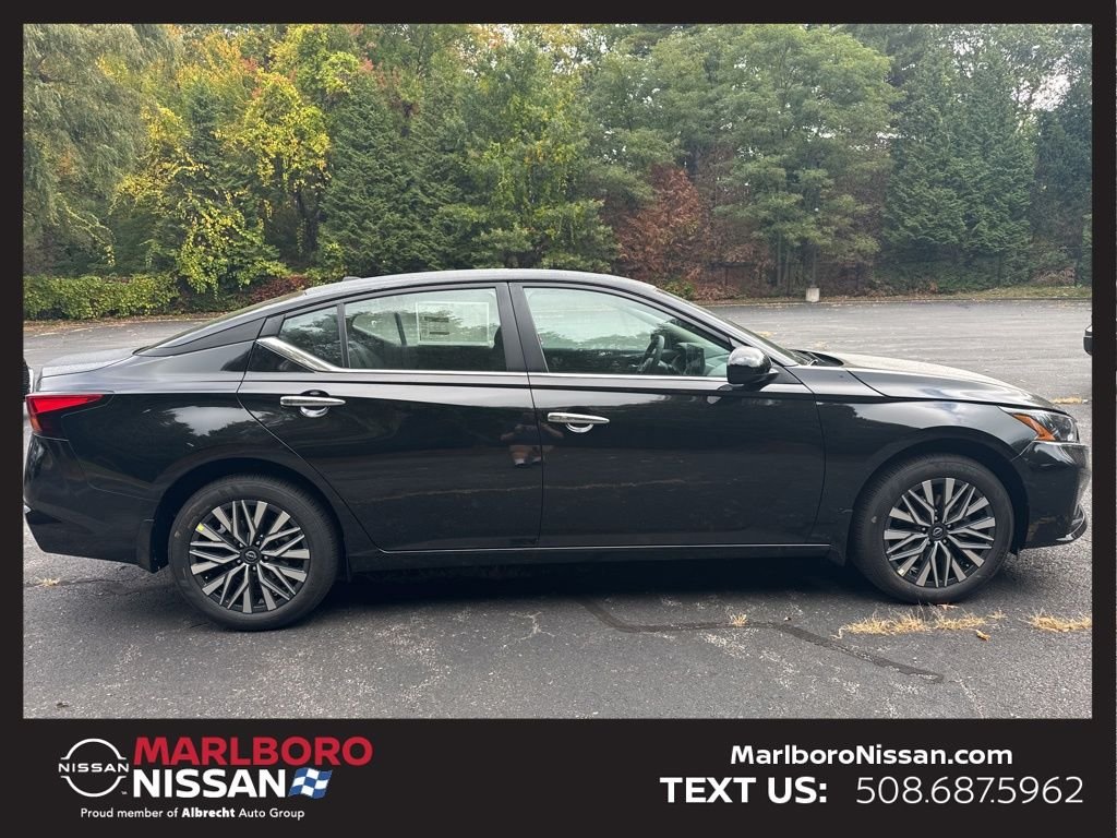 2025 Nissan Altima SV - Photo 8