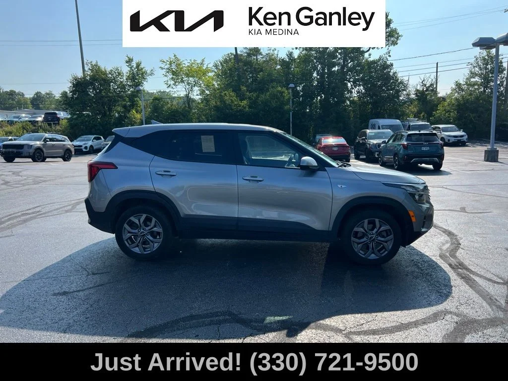 Certified Used 2024 Gray Kia LX image 4