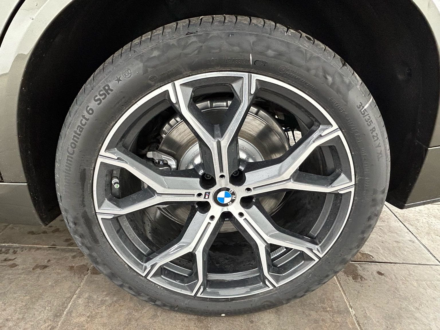 New 2026 Manhattan Green Metallic BMW xDrive50e image 60