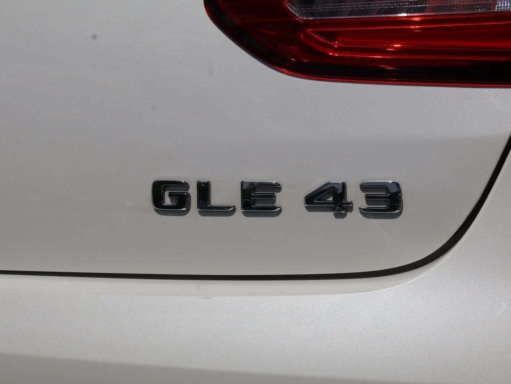 Used 2019 designo Diamond White Metallic Mercedes-Benz GLE 43 AMG® image 8