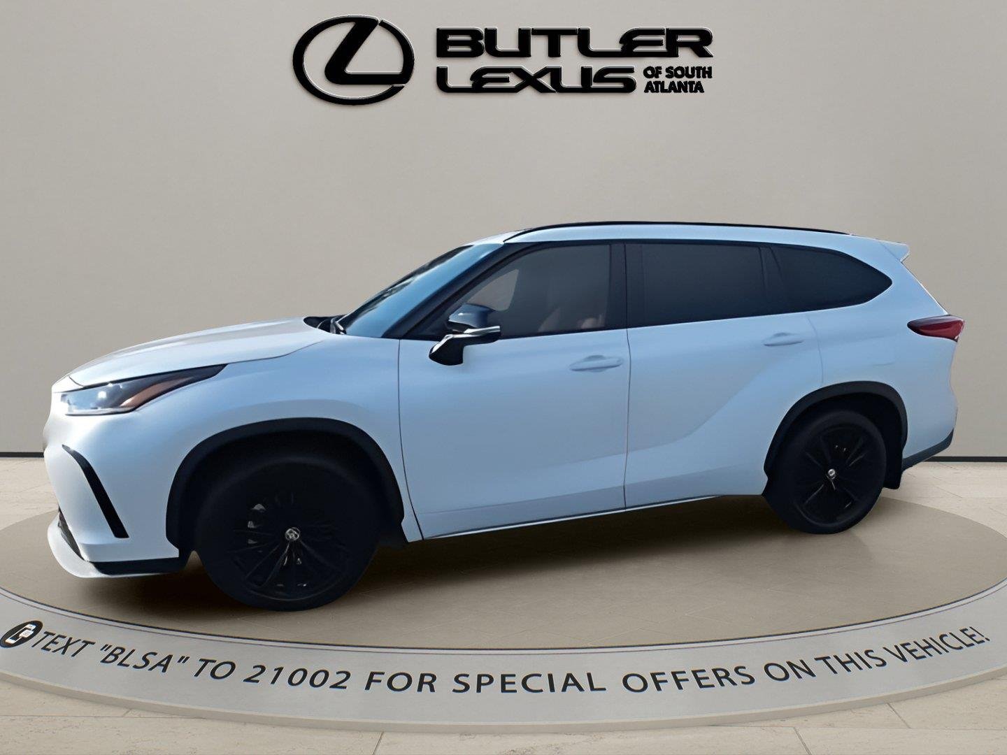 Used 2023 Wind Chill Pearl Toyota XSE image 3