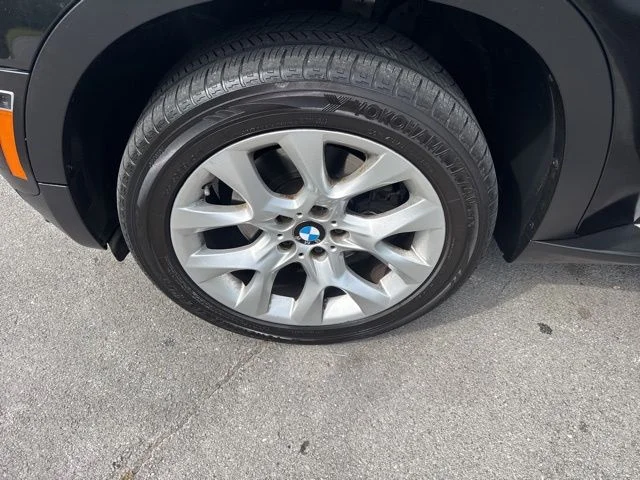 Used 2012 Black BMW xDrive35i image 17