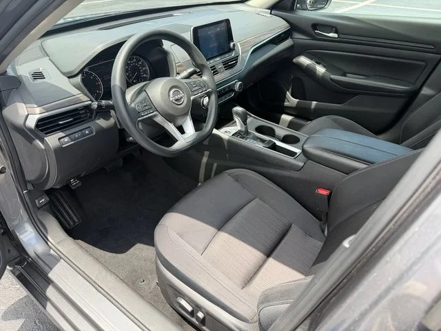 Used 2025 Gray Nissan 2.5 SV image 11