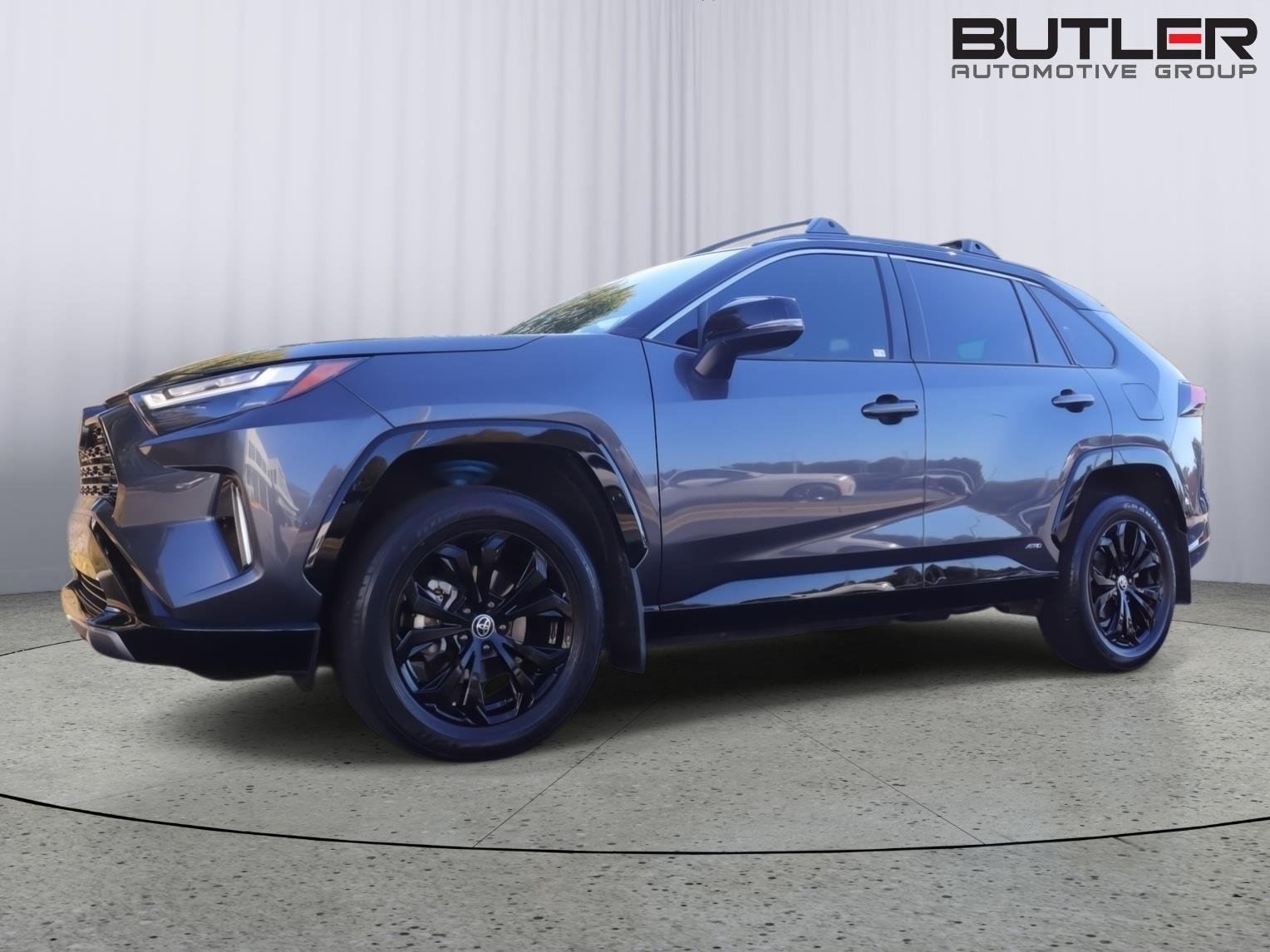 Used 2023 Silver Sky Metallic/Midnight Black Metallic Toyota XSE image 1