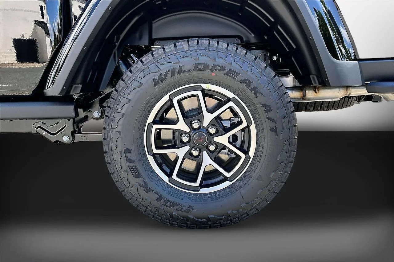 New 2026 Black Clearcoat Jeep Rubicon image 30