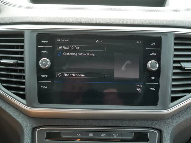 Used 2018 Gray Volkswagen Launch Edition image 36