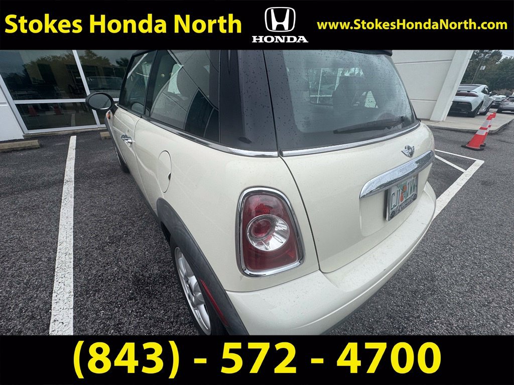 Used 2011 White MINI Base image 6