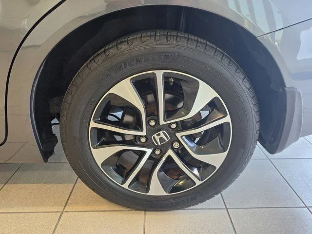 Used 2013 Green Honda EX-L image 27