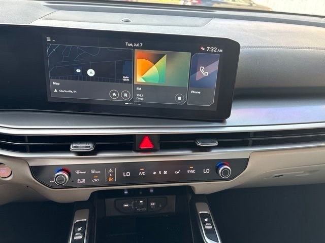 Used 2025 Ebony Black Kia S image 12
