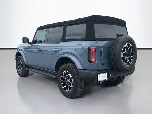 Used 2023 Azure Gray Metallic Tri-Coat Ford Outer Banks image 3