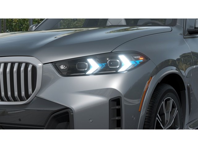 New 2026 Skyscraper Grey Metallic BMW xDrive50e image 6