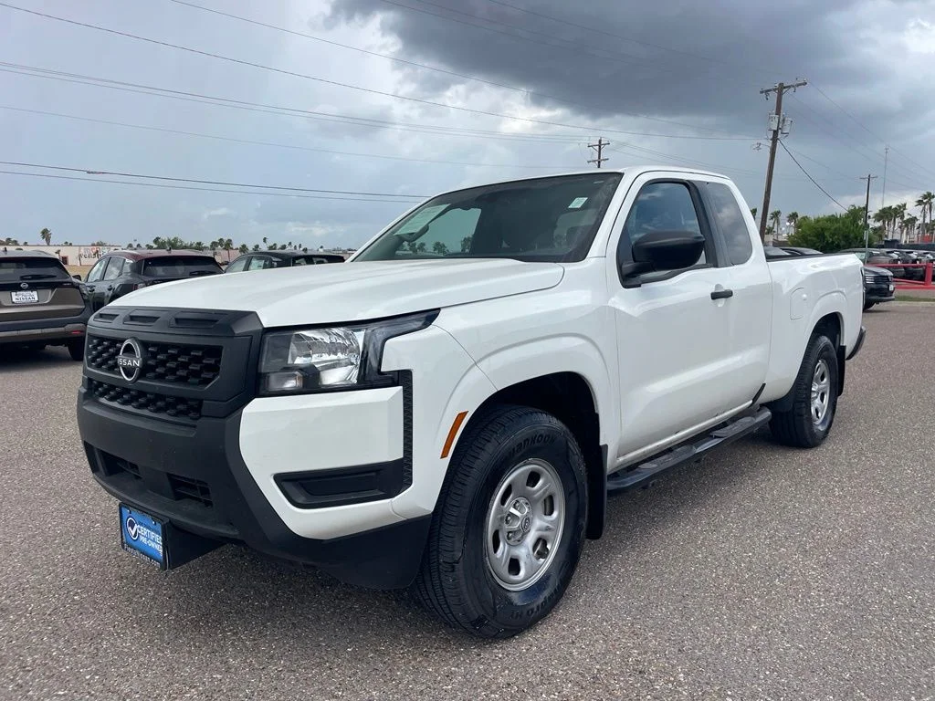 Used 2025 White Nissan S image 3
