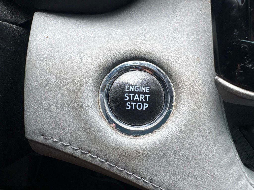 Used 2021  Toyota XLE image 24