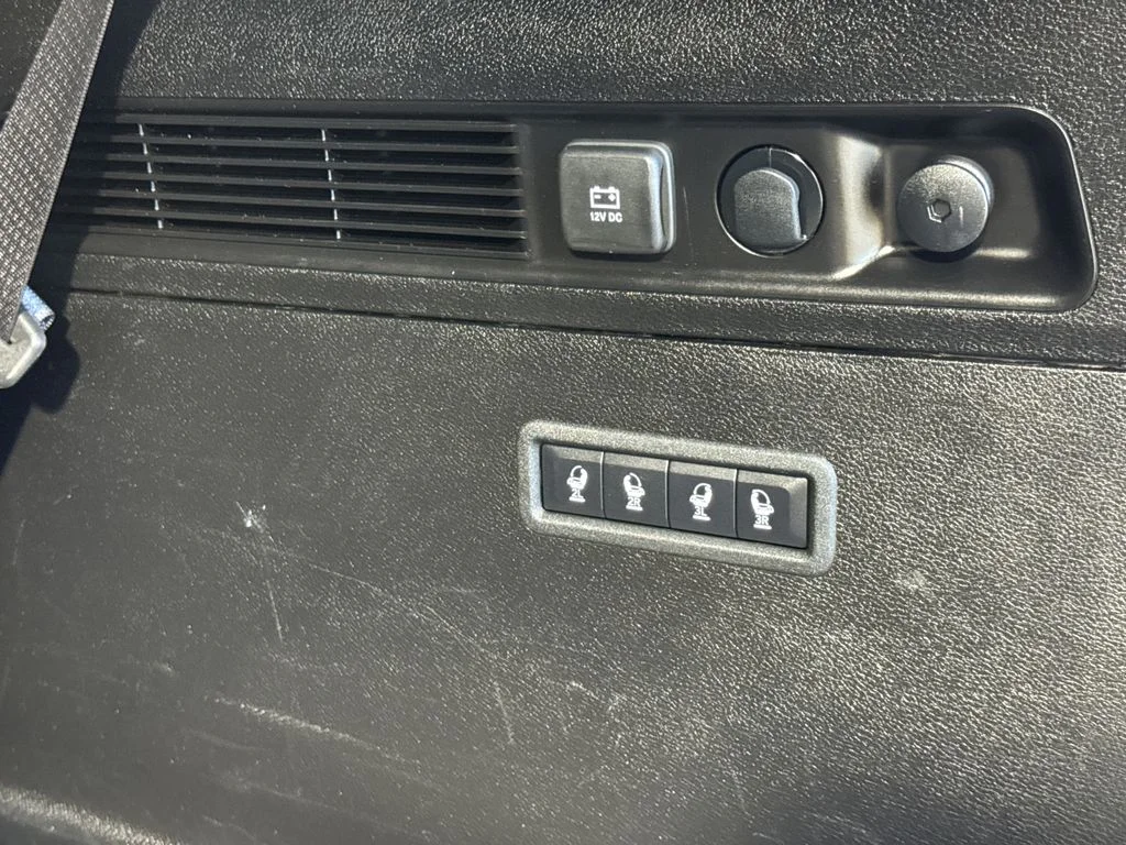 Used 2024 White Jeep Series III image 17