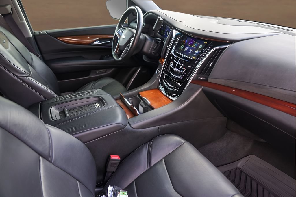 Used 2016 BLACK RAVEN Cadillac Premium Collection image 31