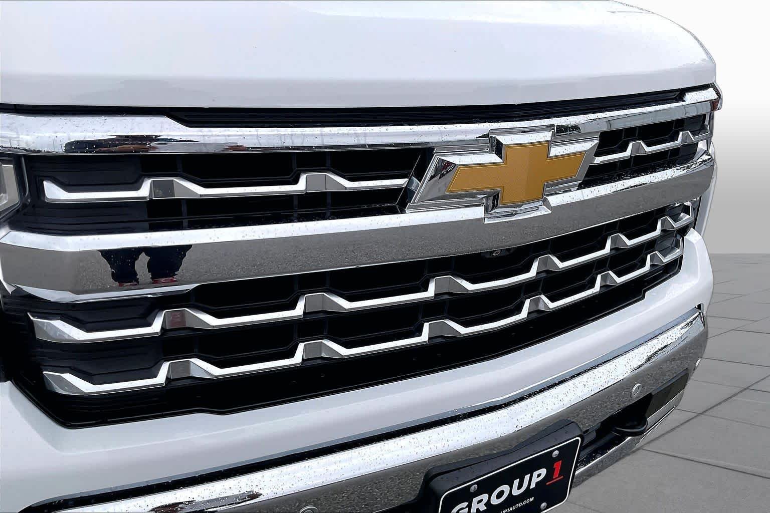 Used 2023 Summit White Chevrolet LTZ image 29