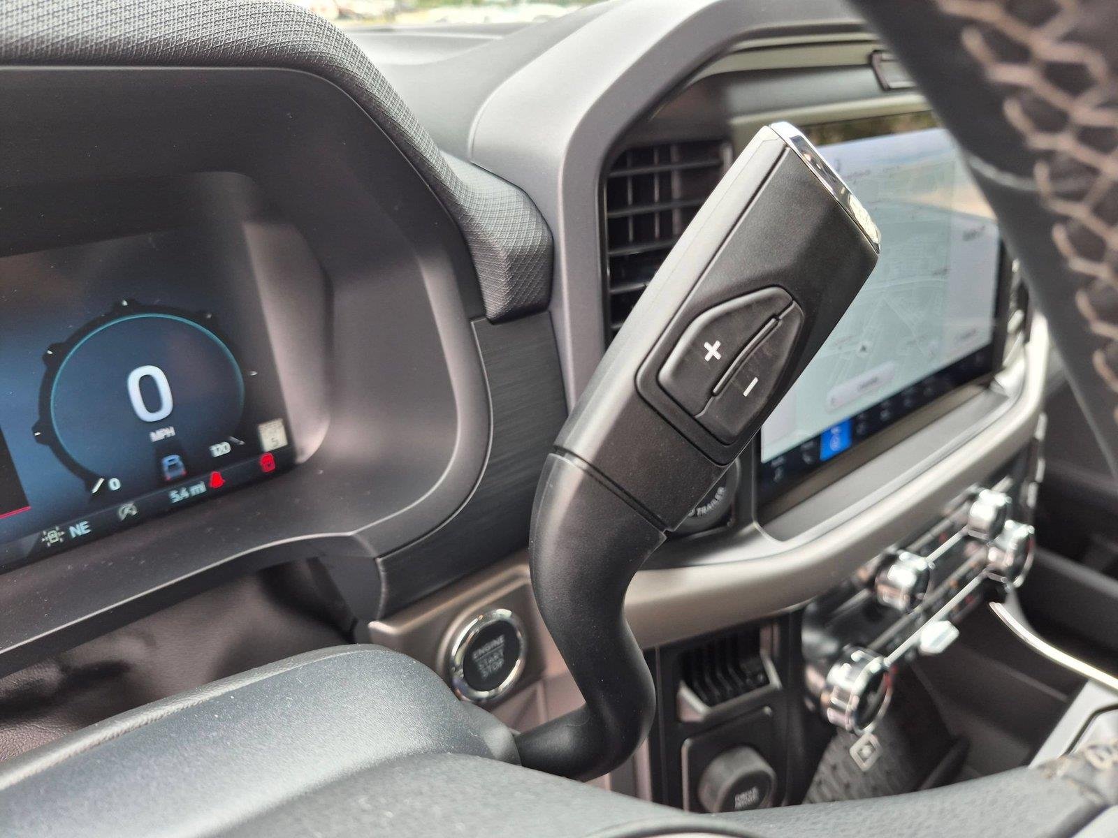 New 2026 Oxford White Ford XLT image 23