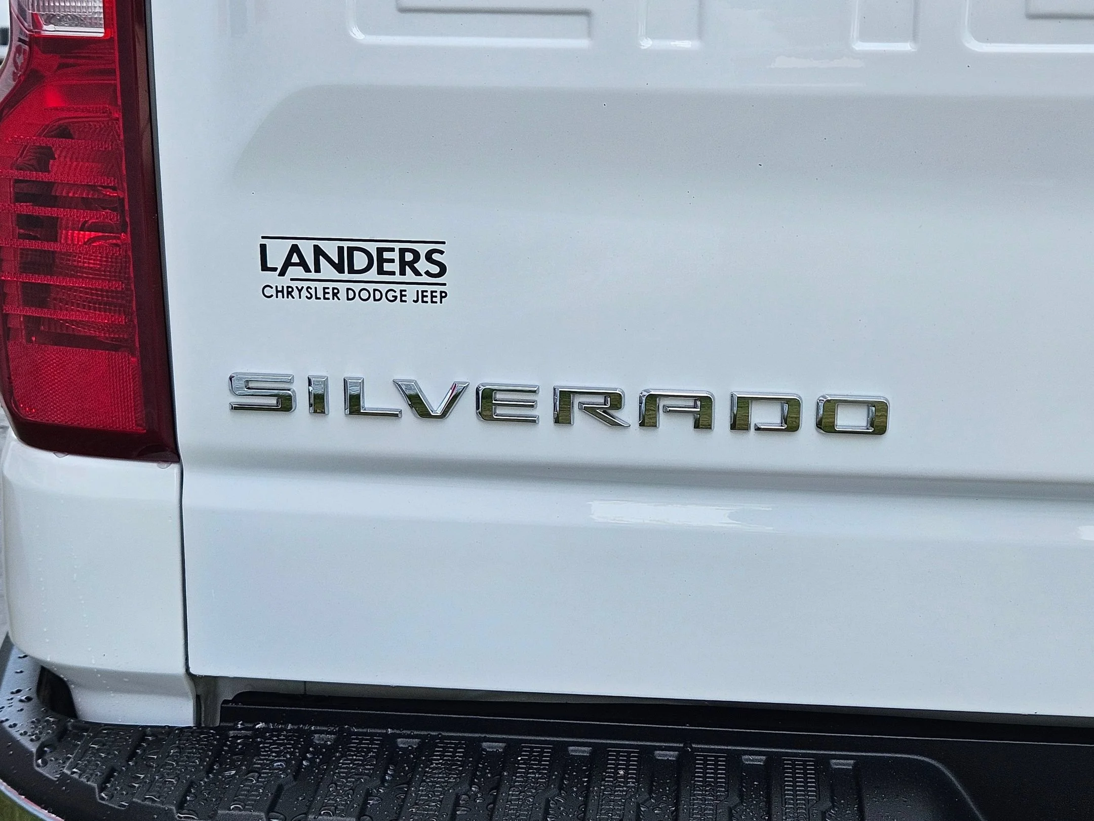 Used 2021 Summit White Chevrolet LT image 30
