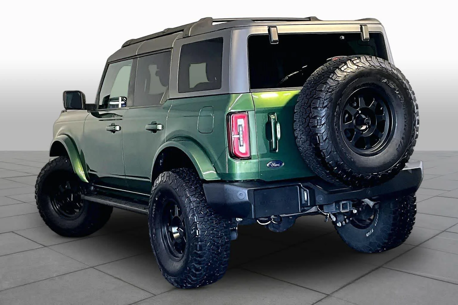 Used 2022 Eruption Green Ford Outer Banks image 12
