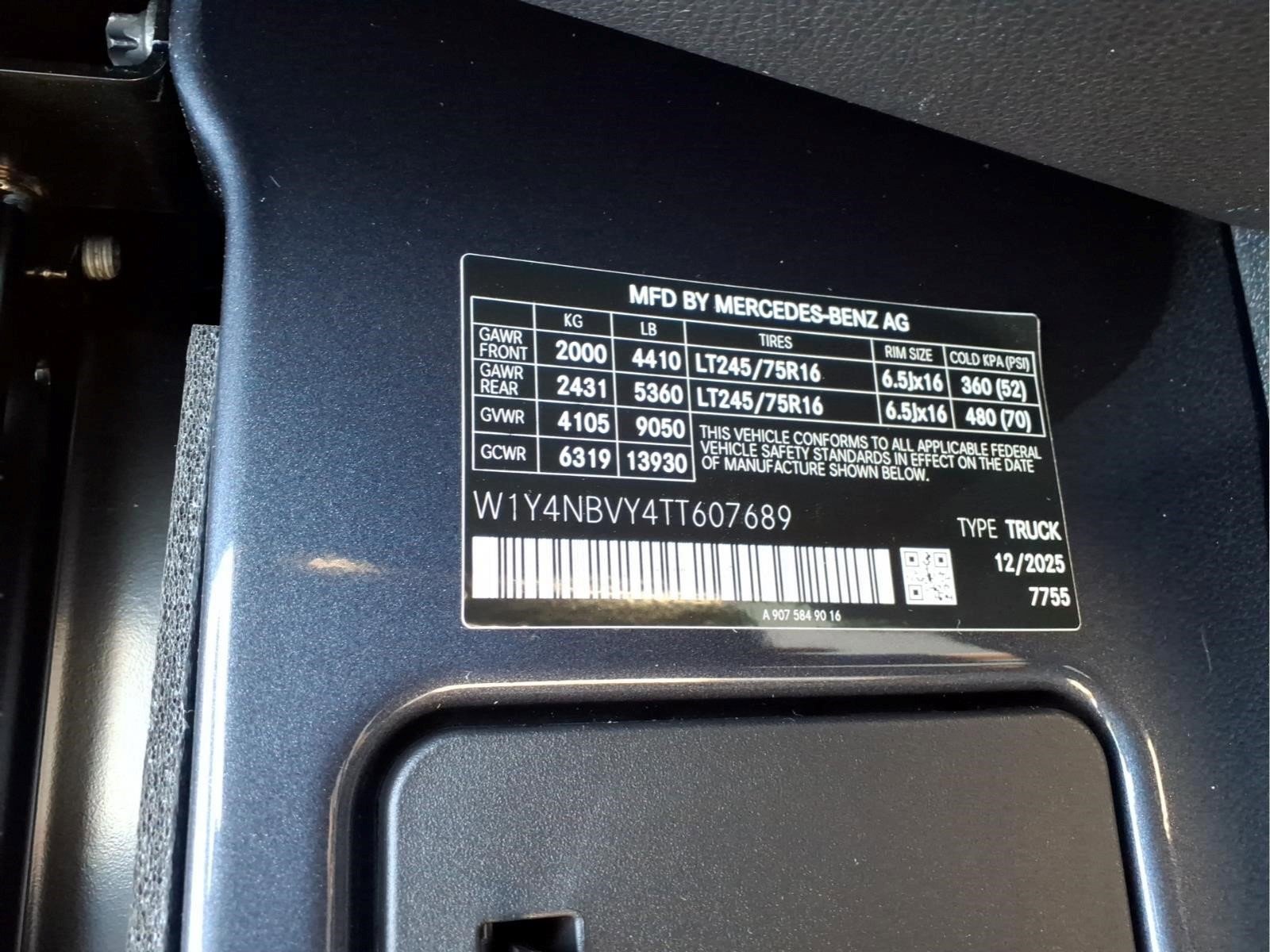 New 2026 Tenorite Gray Metallic Mercedes-Benz  image 40