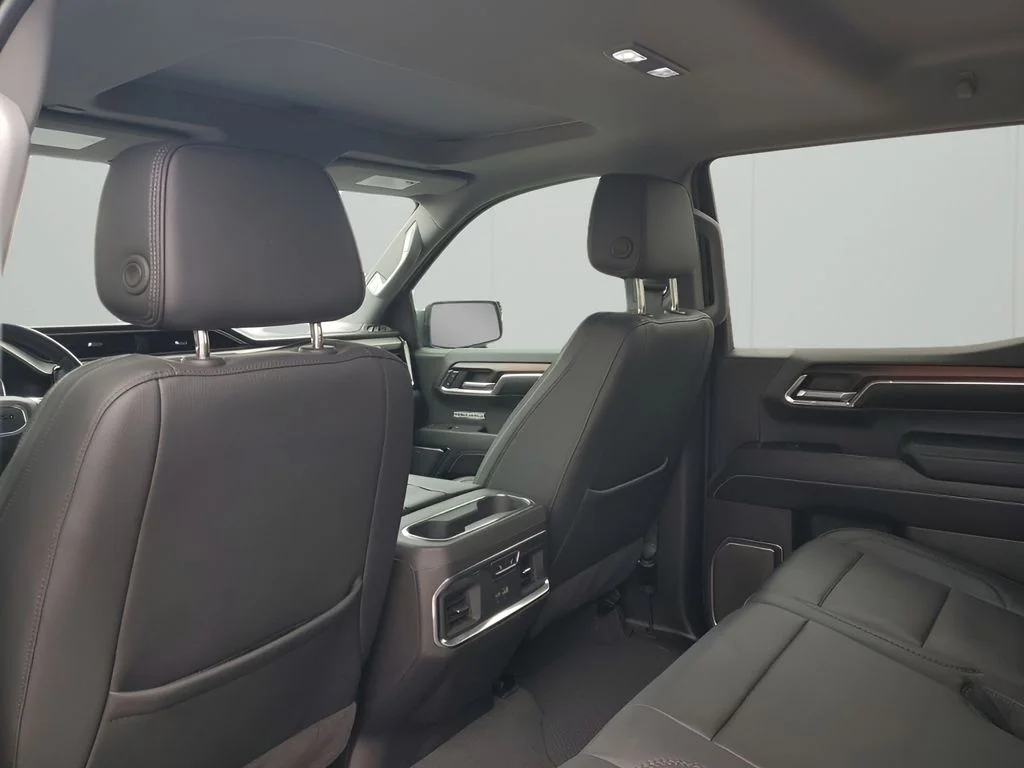 Used 2024  GMC Denali image 18