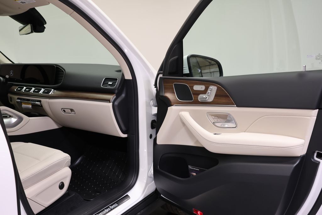 Used 2026 Polar White Mercedes-Benz GLE 350 image 47