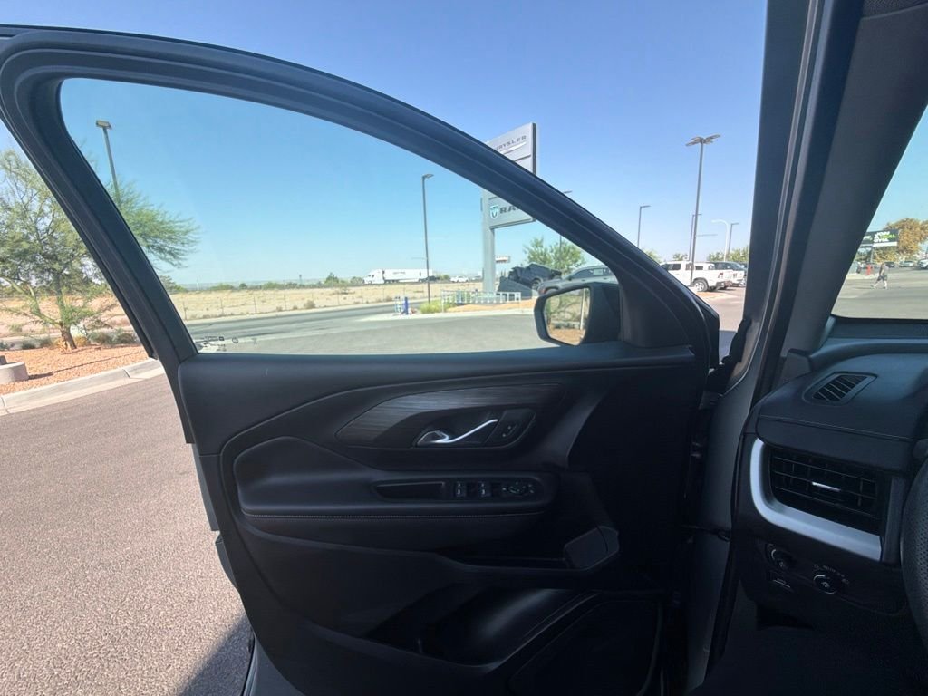Used 2023 Silver GMC SLE image 37
