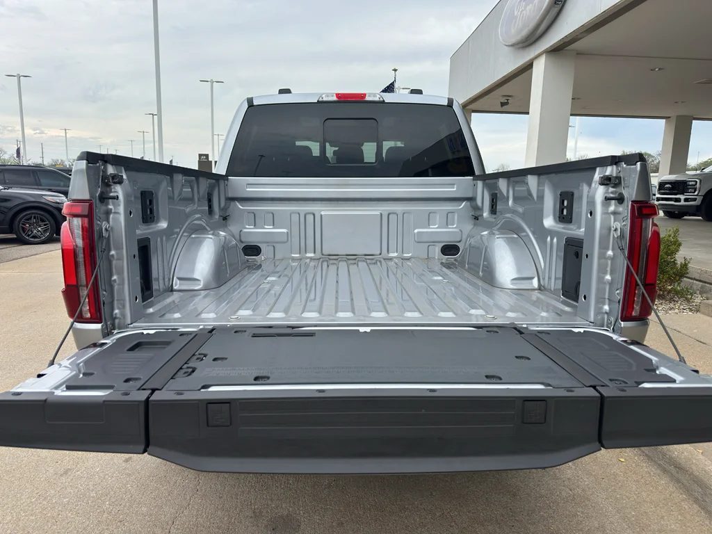 2025 Ford F-150 Lariat - Photo 9
