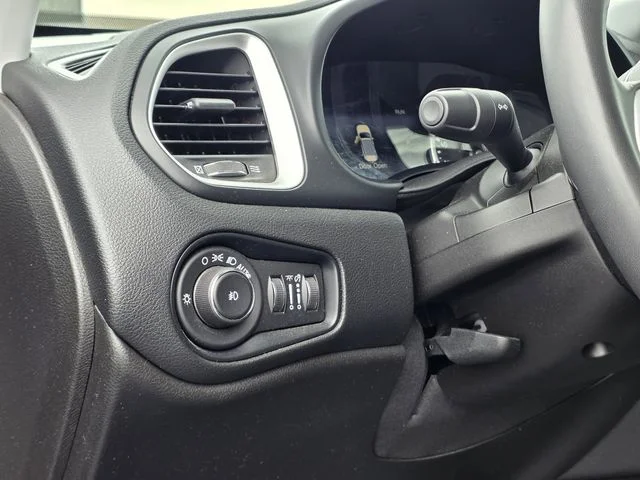 Certified Used 2021 Jetset Blue Clearcoat Jeep Latitude image 19