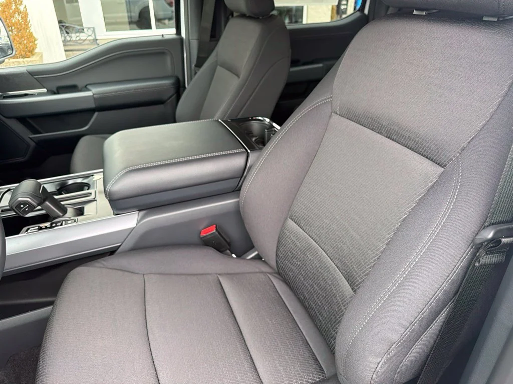 New 2026 Oxford White Ford XLT image 10